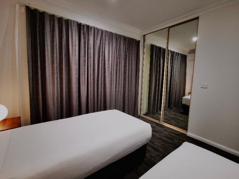 Littomore Suites Bathurst image