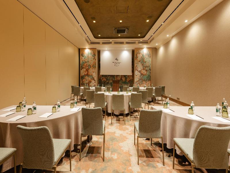 Grand Hotel Vilnius, Curio Collection image