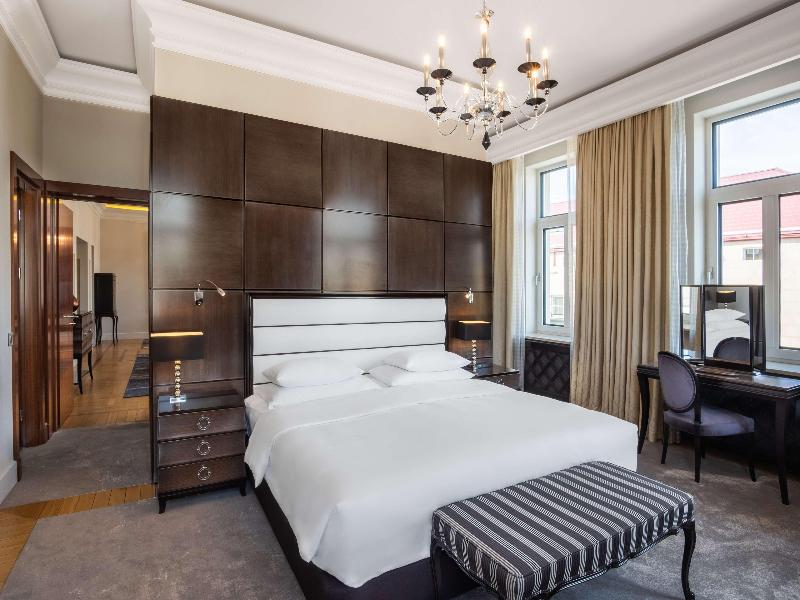Grand Hotel Vilnius, Curio Collection image