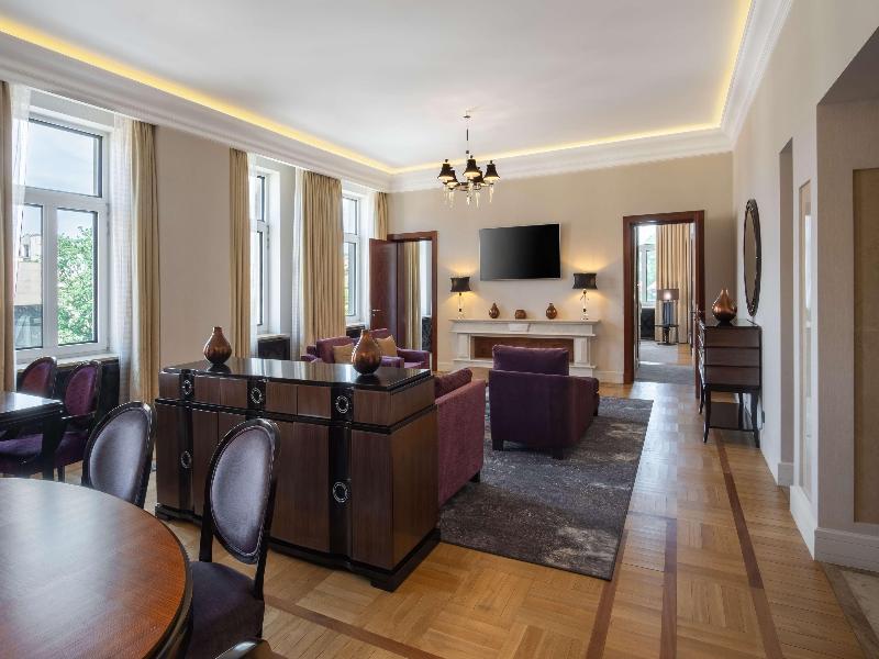 Grand Hotel Vilnius, Curio Collection image