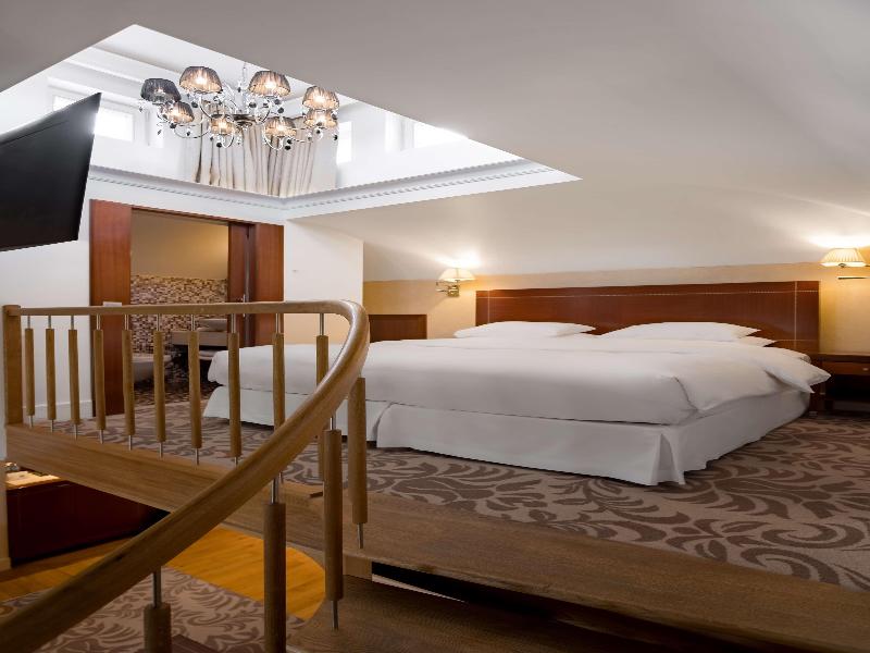 Grand Hotel Vilnius, Curio Collection image