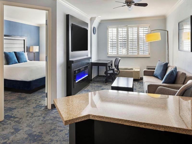 City Express by Marriott Manhattan Beach image