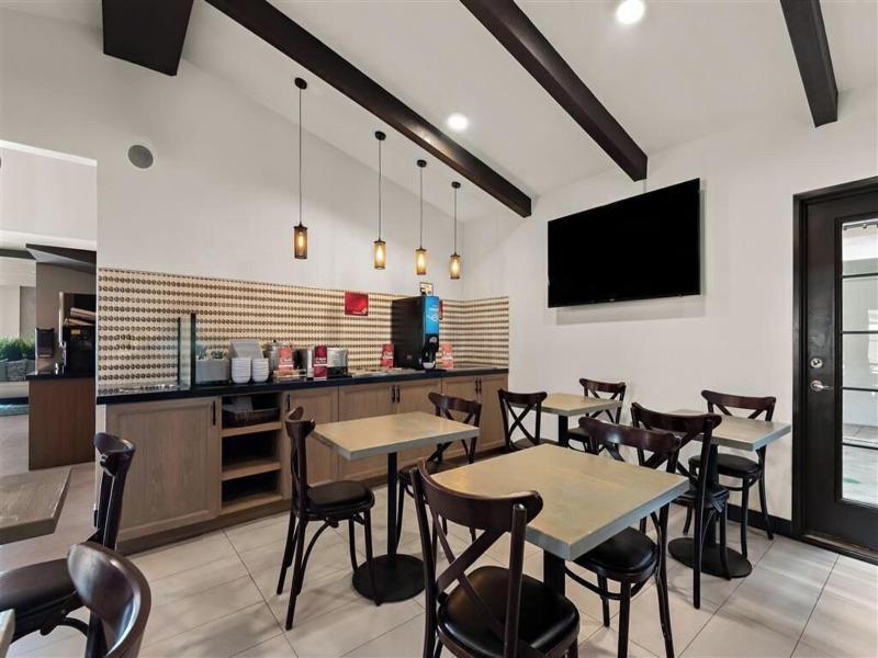 City Express by Marriott Manhattan Beach image