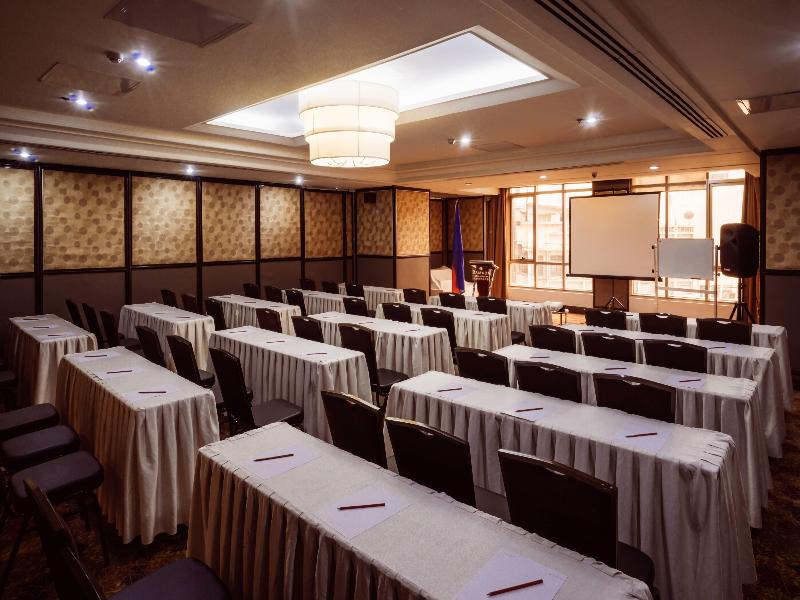 Ramada by Wyndham Manila Central image