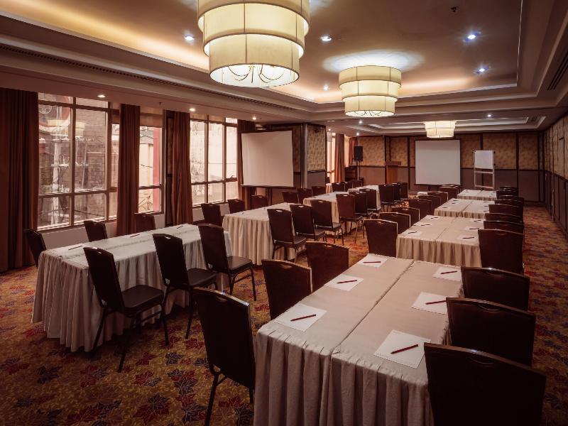 Ramada by Wyndham Manila Central image
