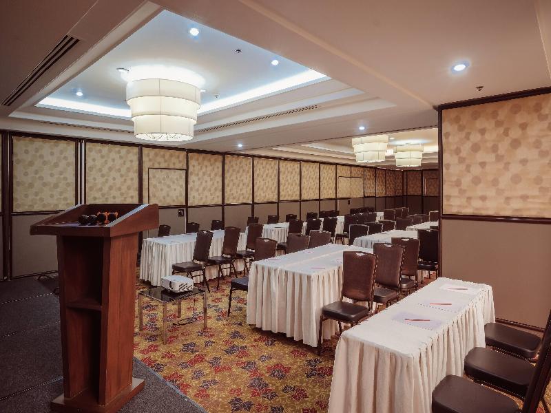 Ramada by Wyndham Manila Central image