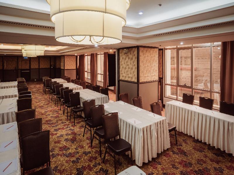 Ramada by Wyndham Manila Central image