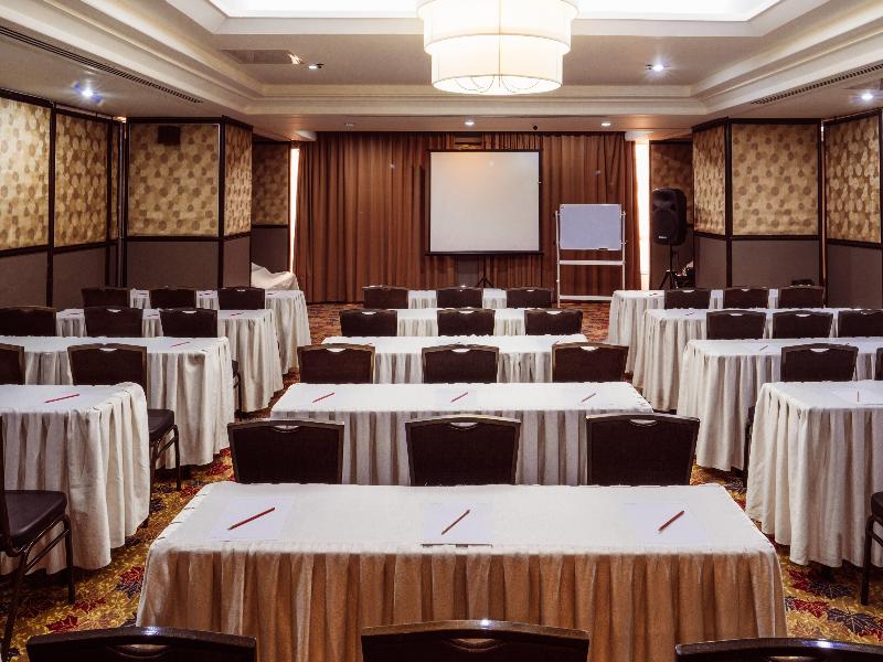 Ramada by Wyndham Manila Central image