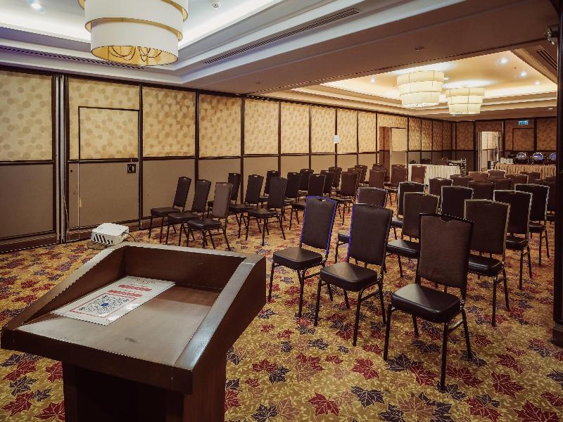Ramada by Wyndham Manila Central image