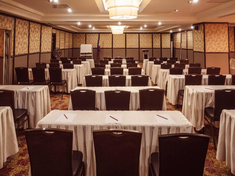 Ramada by Wyndham Manila Central image