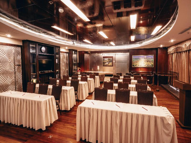 Ramada by Wyndham Manila Central image