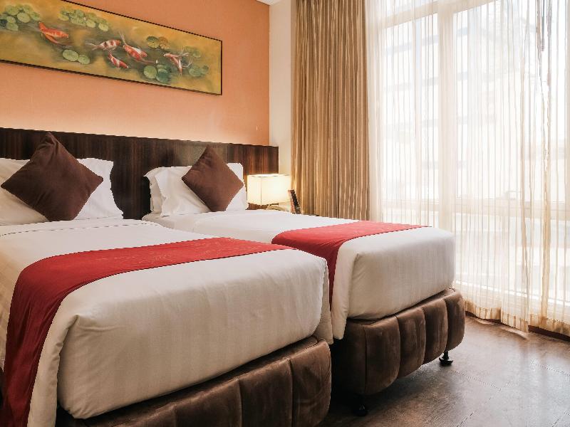 Ramada by Wyndham Manila Central image