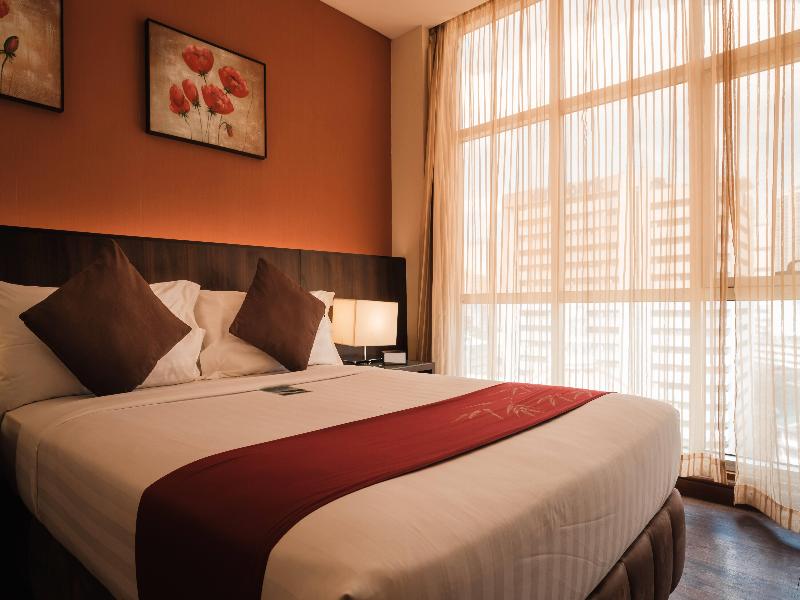Ramada by Wyndham Manila Central image