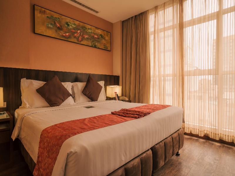 Ramada by Wyndham Manila Central image