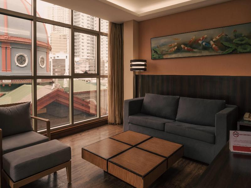 Ramada by Wyndham Manila Central image