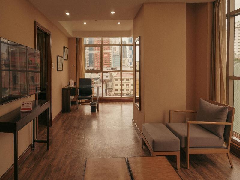 Ramada by Wyndham Manila Central image