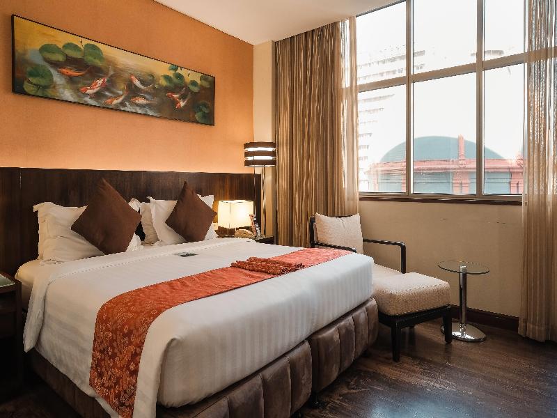 Ramada by Wyndham Manila Central image