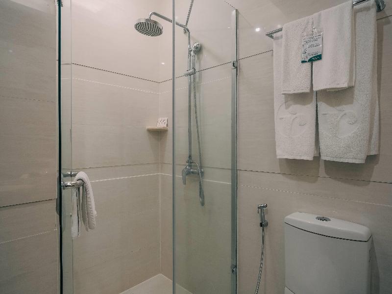 Ramada by Wyndham Manila Central image