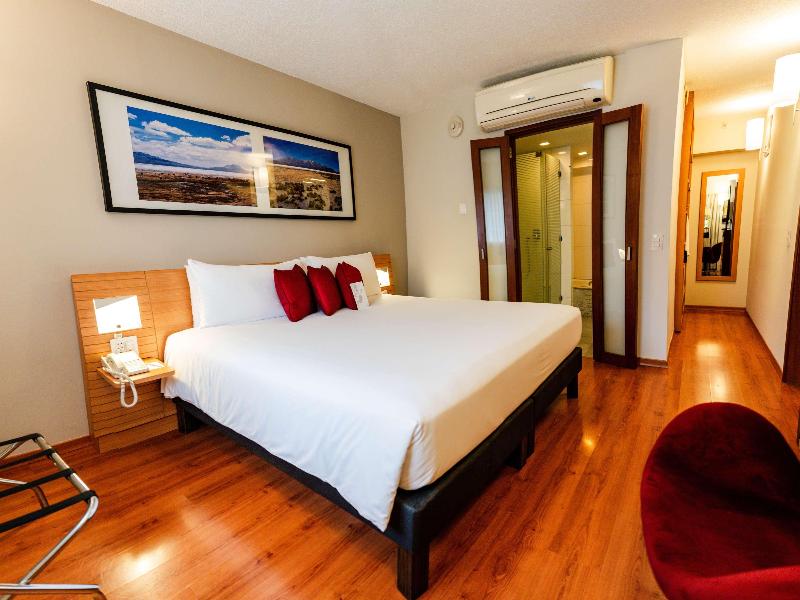 Novotel Lima San Isidro image