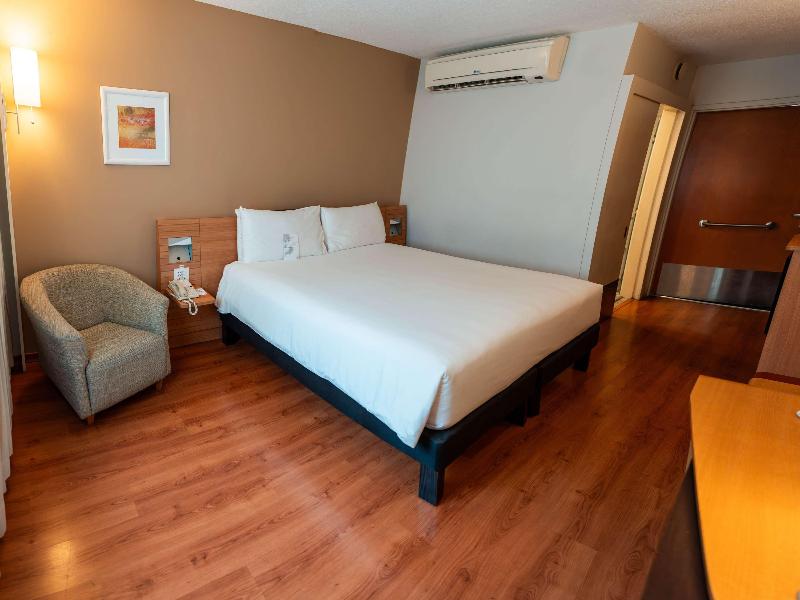 Novotel Lima San Isidro image