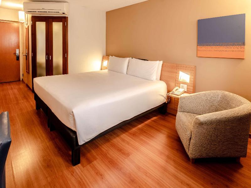 Novotel Lima San Isidro image