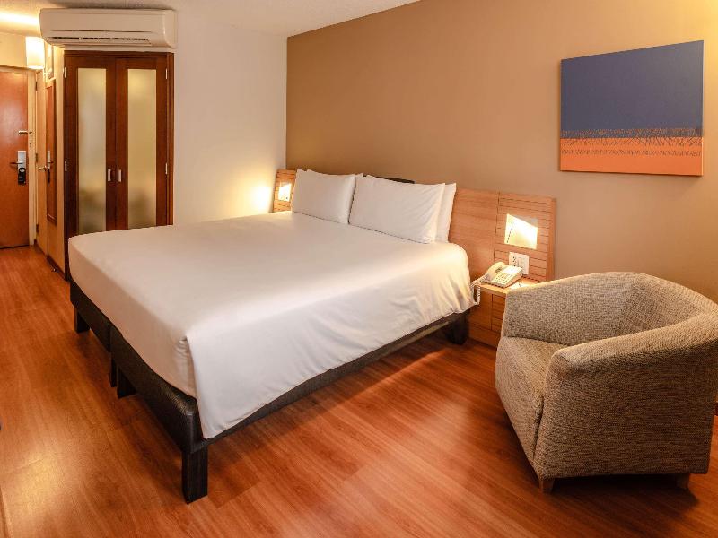 Novotel Lima San Isidro image
