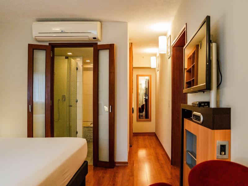 Novotel Lima San Isidro image