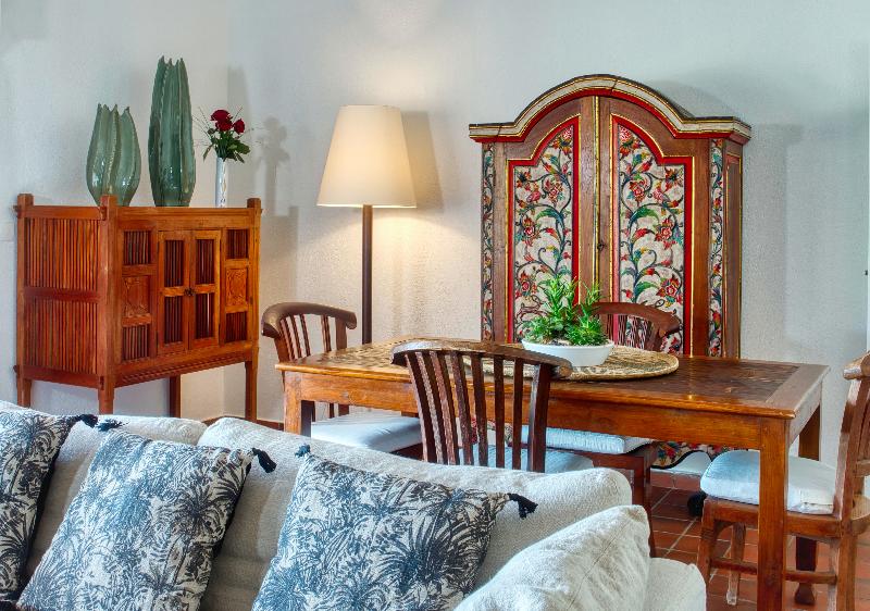Esmeralda Resort image