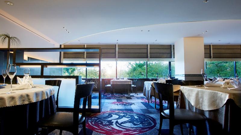 Hotel New Otani Osaka image
