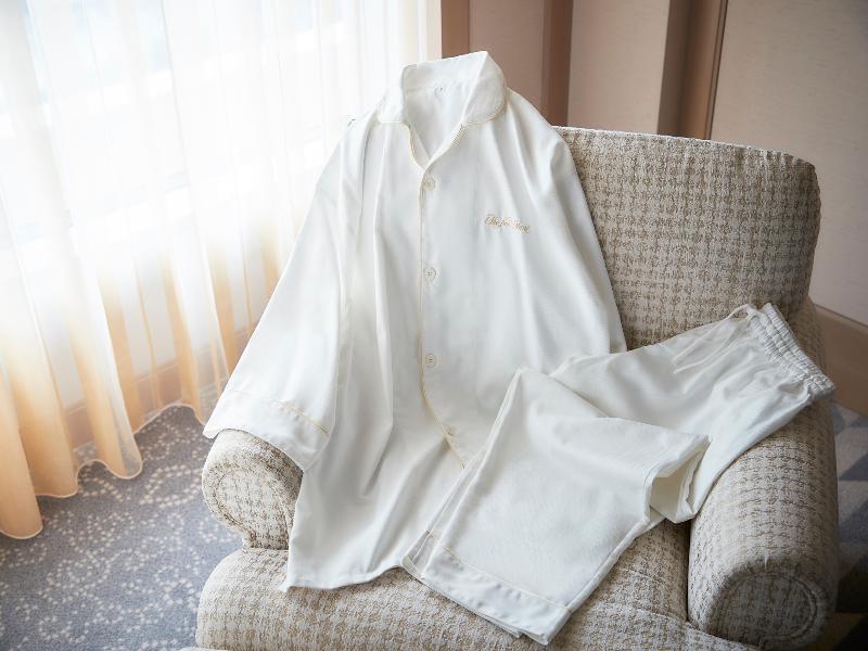 Hotel New Otani Osaka image