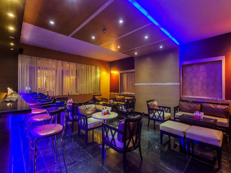 Golden Tulip Essential image
