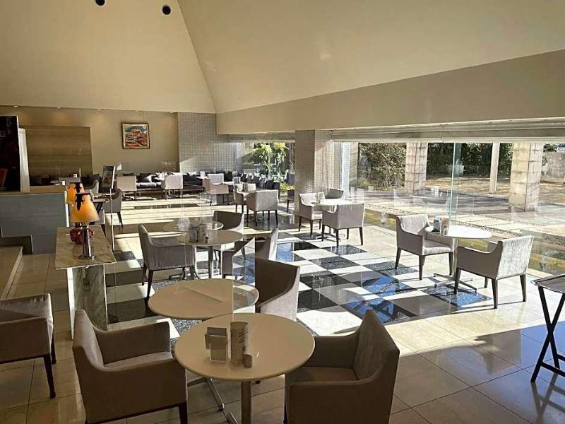 Clayton Bay Hotel image
