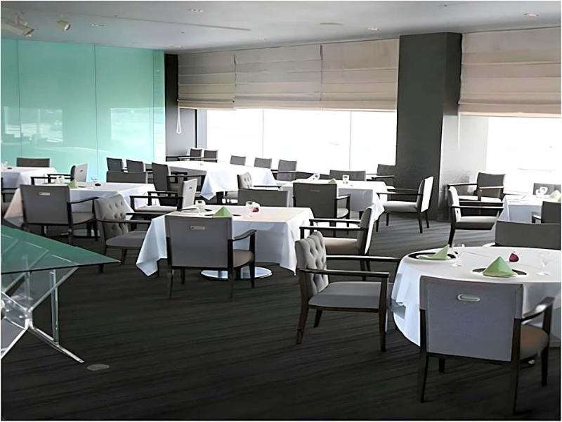 Clayton Bay Hotel image