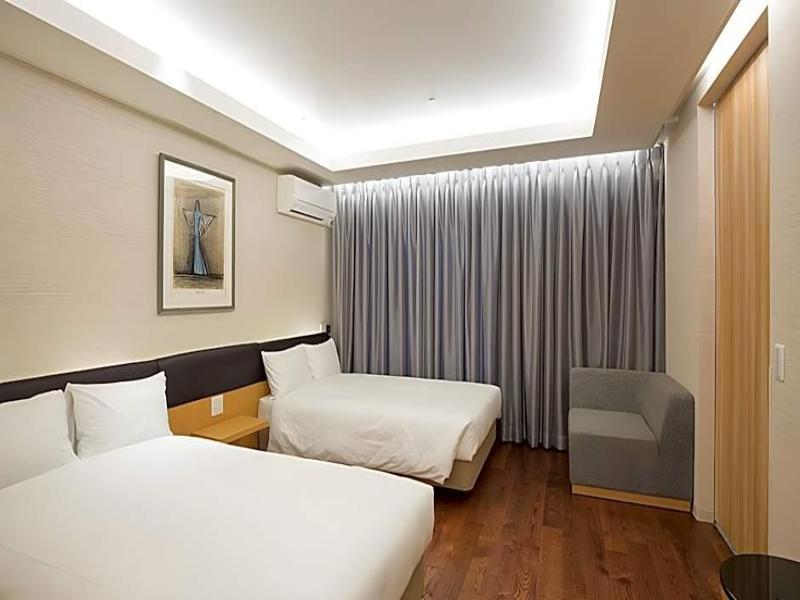 Clayton Bay Hotel image