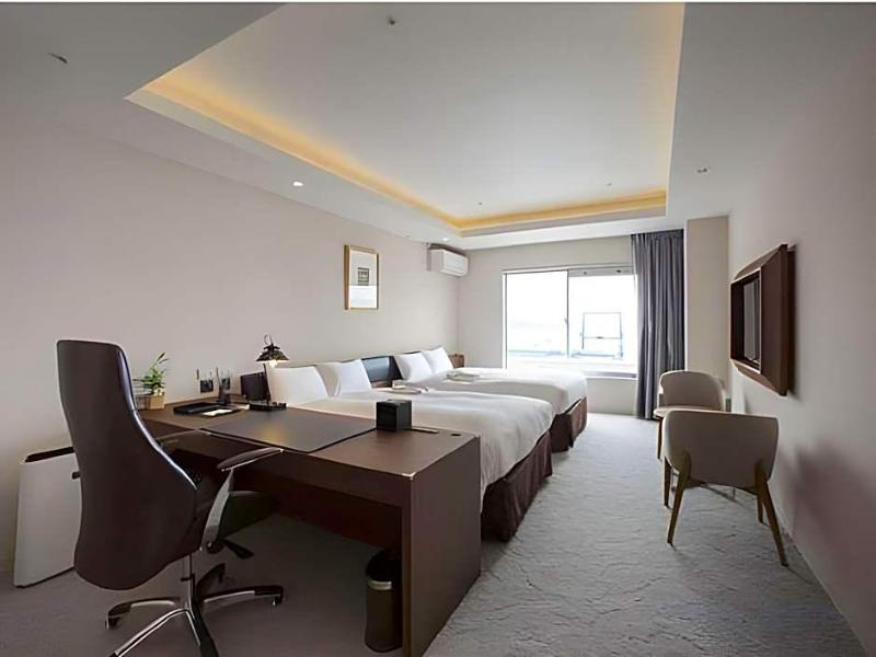 Clayton Bay Hotel image