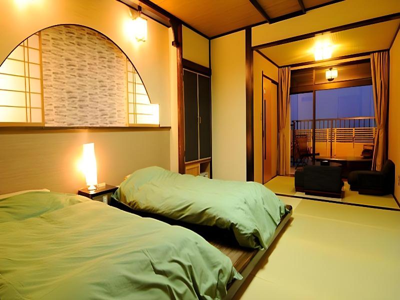 Inatori Tokai Hotel Yuen image