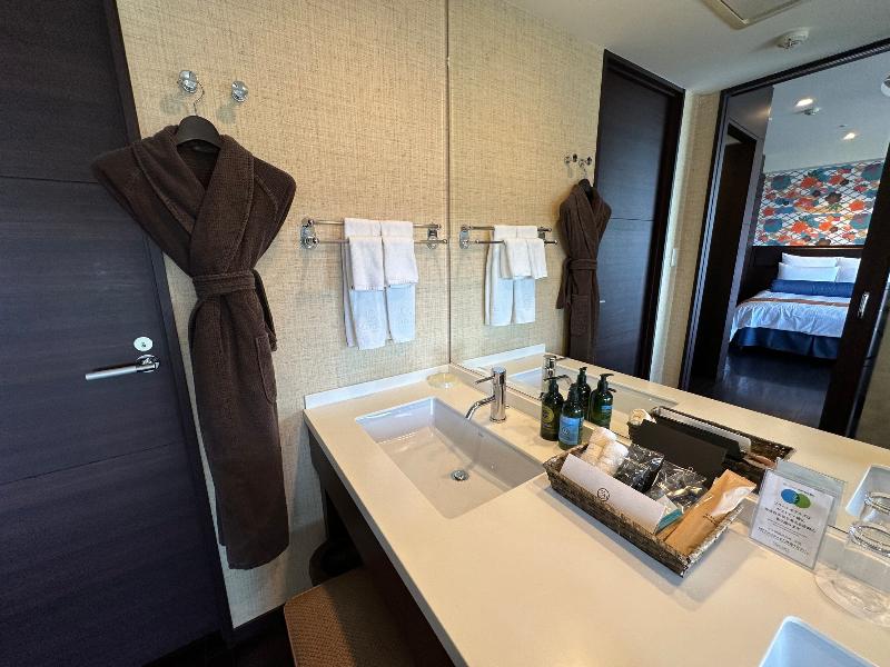 Loisir Spa Tower Naha image