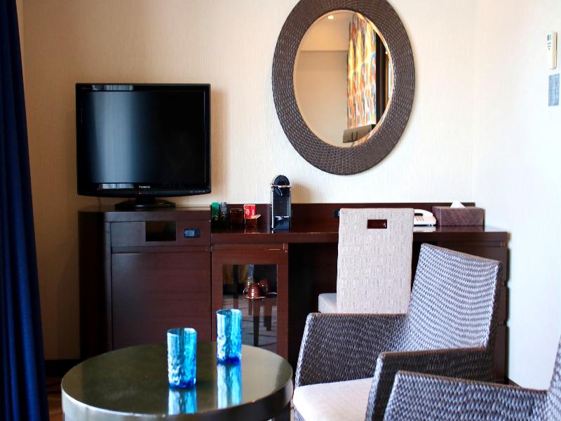 Loisir Spa Tower Naha image