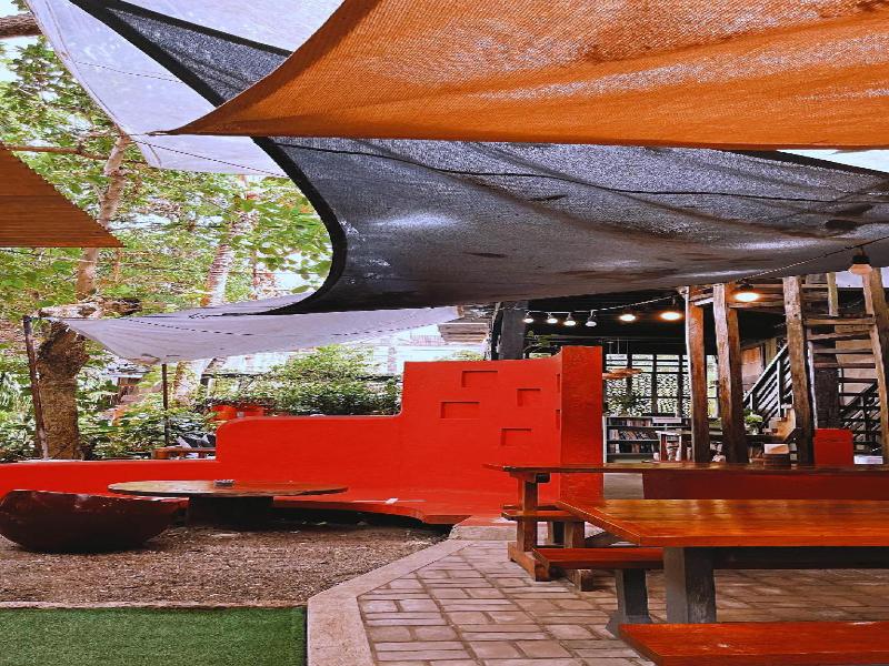 The Lazy Dog Bed and Breakfast image