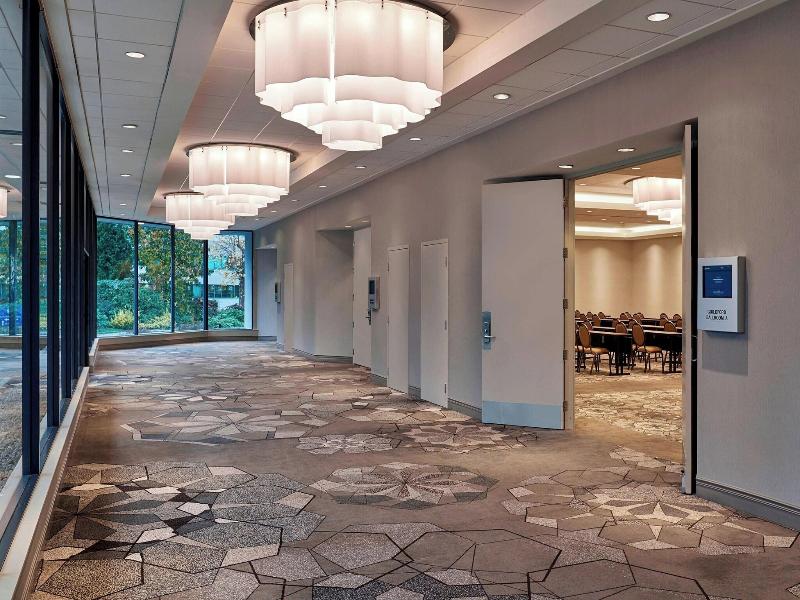 Sheraton Vancouver Guildford Hotel image