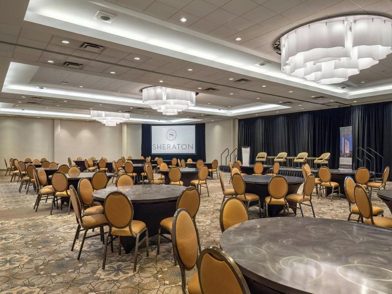 Sheraton Vancouver Guildford Hotel image