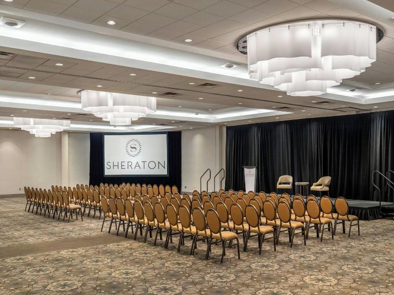 Sheraton Vancouver Guildford Hotel image
