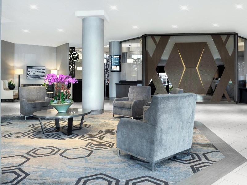 Sheraton Vancouver Guildford Hotel image