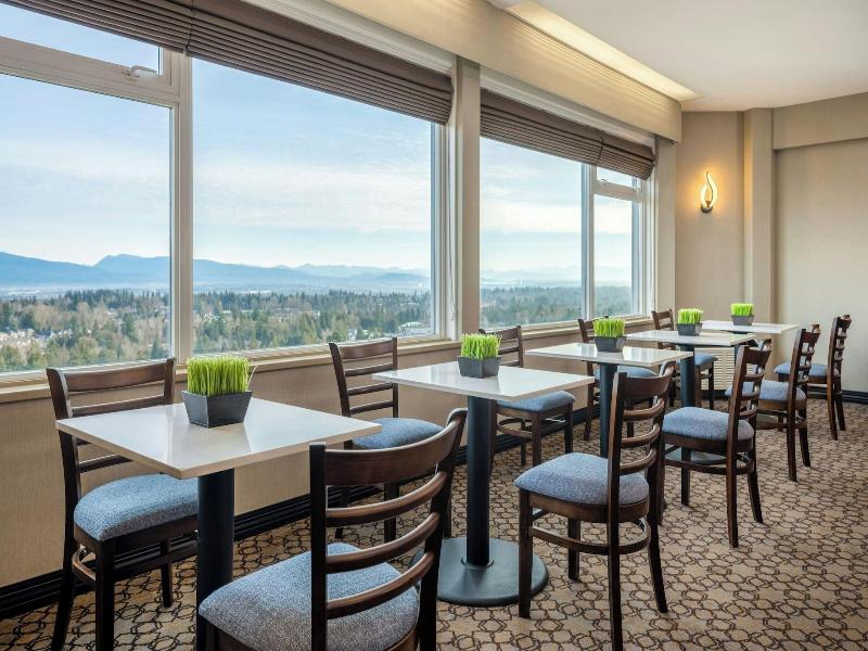 Sheraton Vancouver Guildford Hotel image