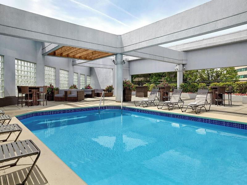 Sheraton Vancouver Guildford Hotel image