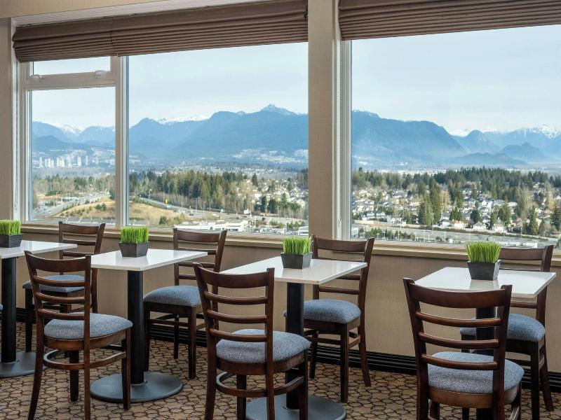 Sheraton Vancouver Guildford Hotel image