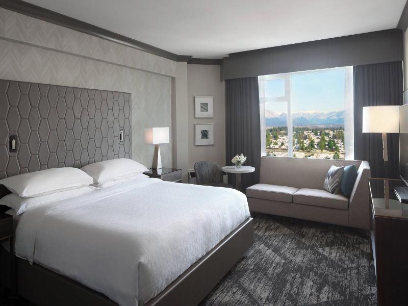 Sheraton Vancouver Guildford Hotel image