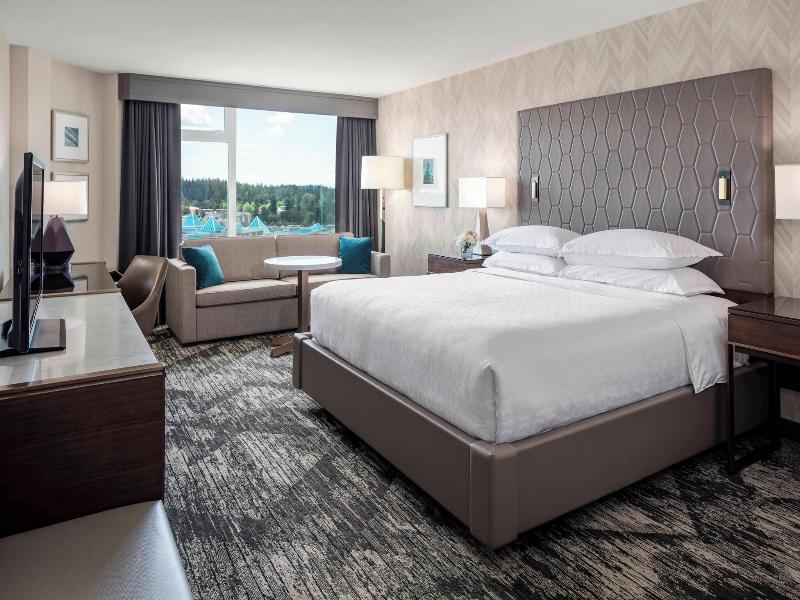 Sheraton Vancouver Guildford Hotel image