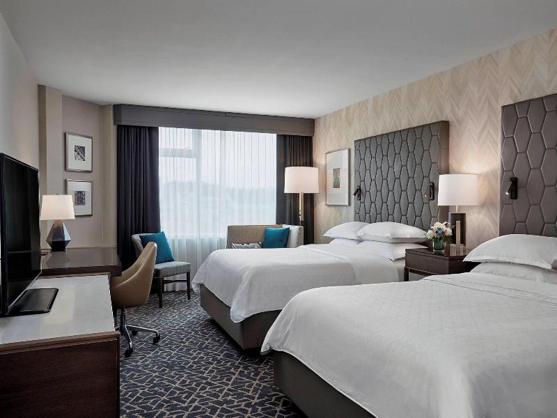 Sheraton Vancouver Guildford Hotel image