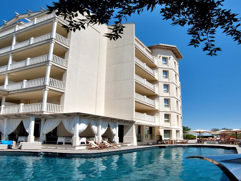Le Rose Suite Hotel image